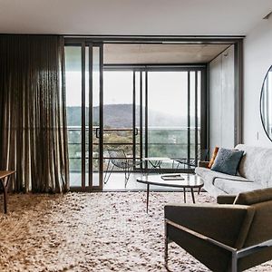 One-Bedroom Apartment Nishi